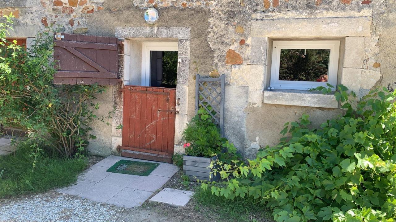 Petit Gite A La Ferme Des Buttons Rosnay  Exterior foto